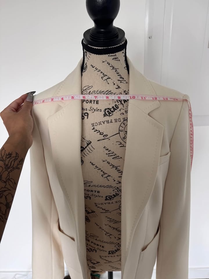 Karl Lagerfeld Paris Cream Blazer Size 8 - photo 3