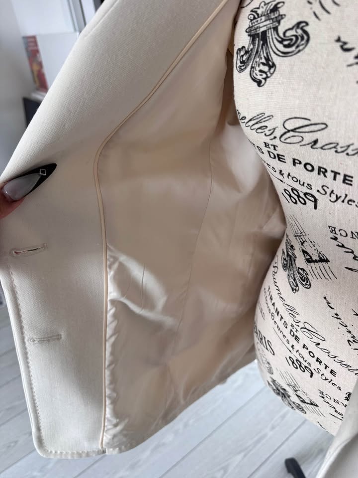 Karl Lagerfeld Paris Cream Blazer Size 8 - photo 5
