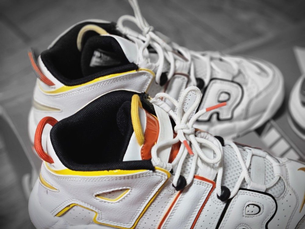 Nike Air More Uptempo Basketball Shoes - photo 4