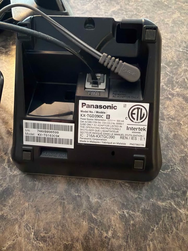 Panasonic Home Phone w/ 3 Handsets - photo 3