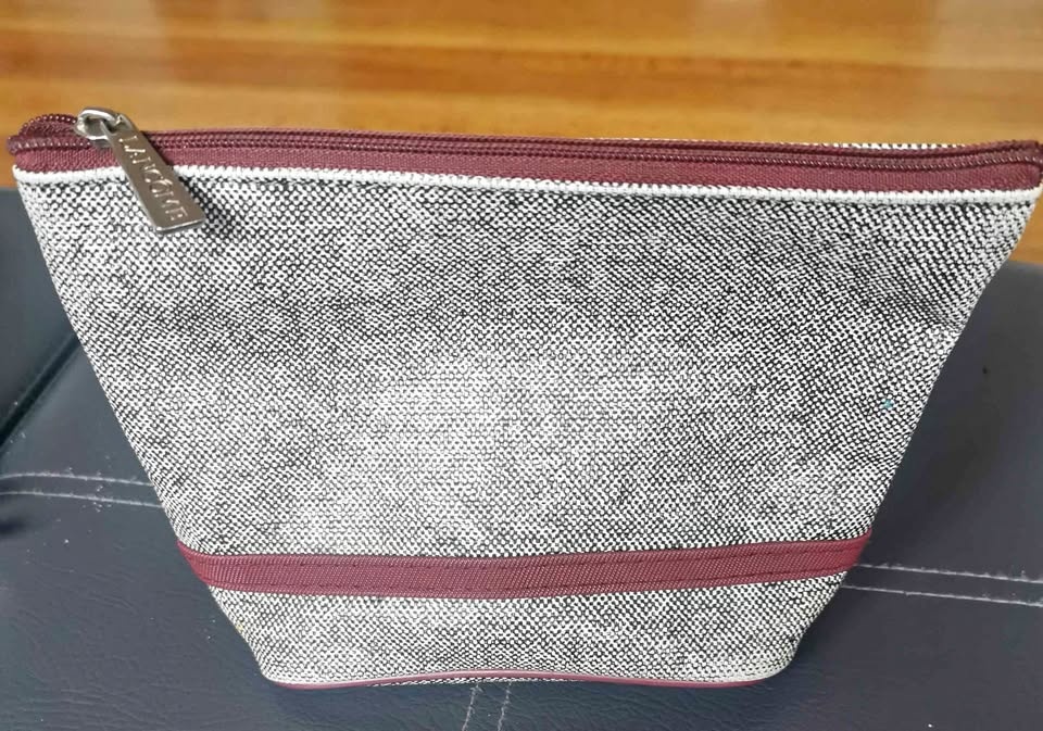 Lancome Makeup Bag w/ Free IL MAKIAGE Eyeliner & BTLLSSH Lashes