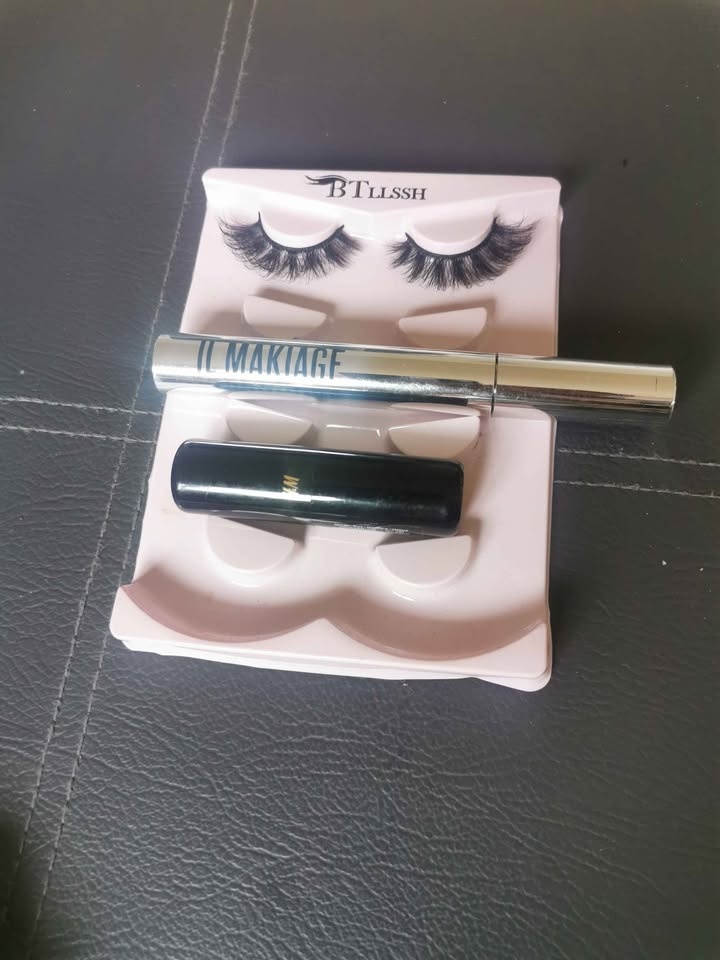 Lancome Makeup Bag w/ Free IL MAKIAGE Eyeliner & BTLLSSH Lashes - photo 3