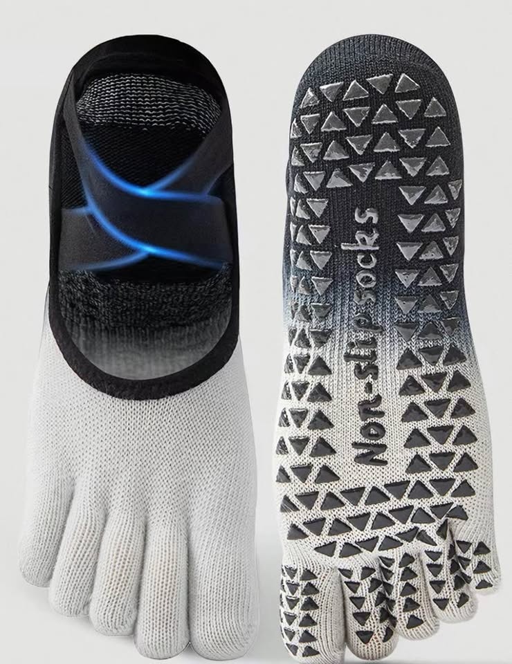 Yoga Toe Socks / Pilates Grip Socks – New | $7 for 2 pairs - photo 2