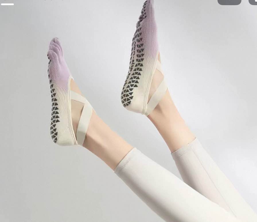Yoga Toe Socks / Pilates Grip Socks – New | $7 for 2 pairs - photo 5