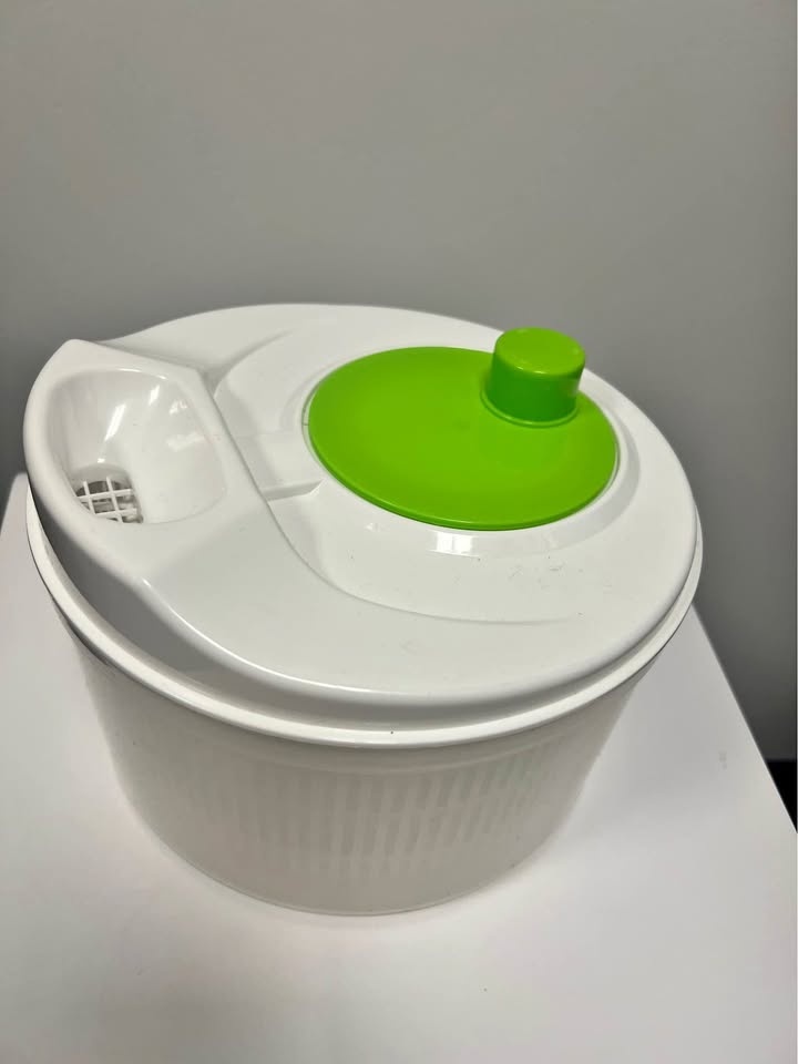 Salad Spinner / Vegetable Dryer – $3