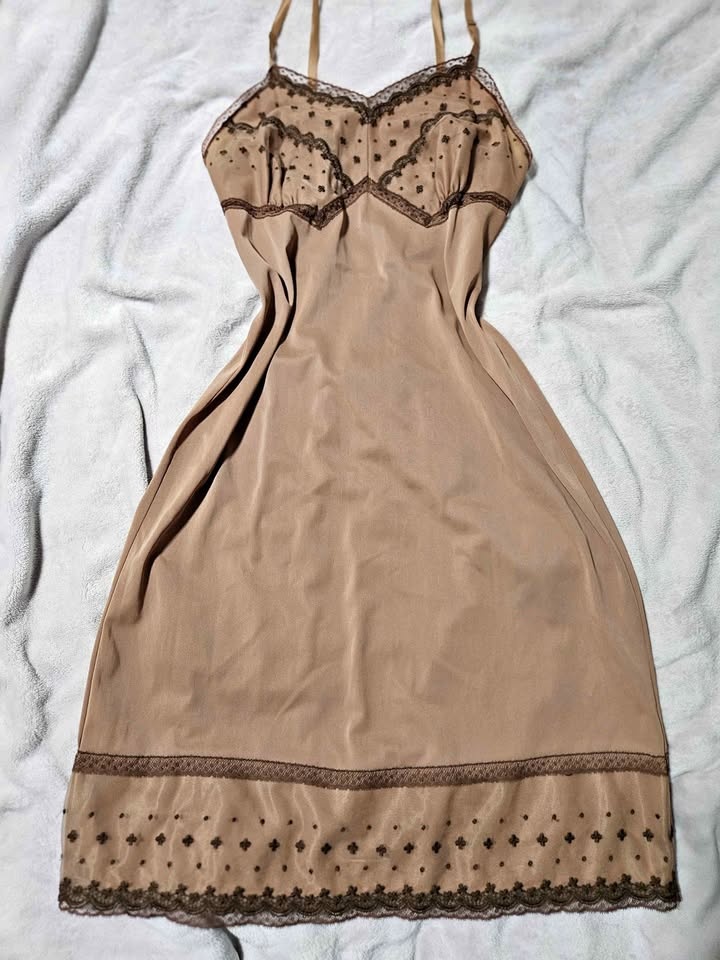 Vintage Sive Med Nightgown