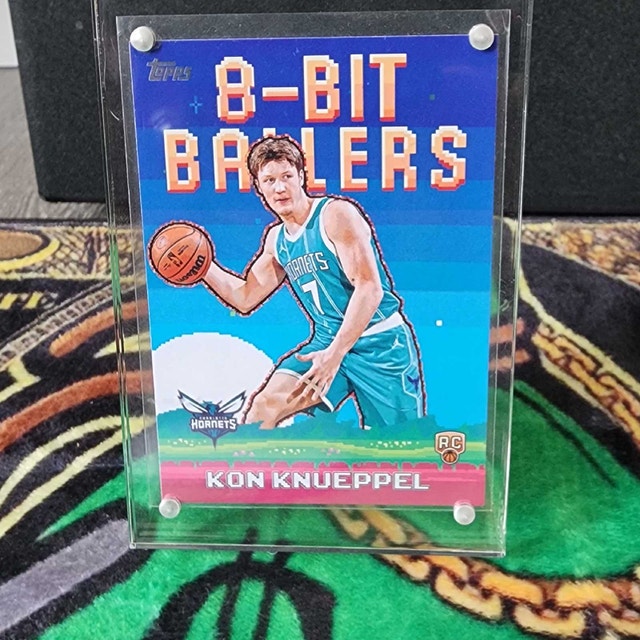 Kon Knueppel Rookie Card – Hornets NBA RC 2025-26 Topps 8-Bit