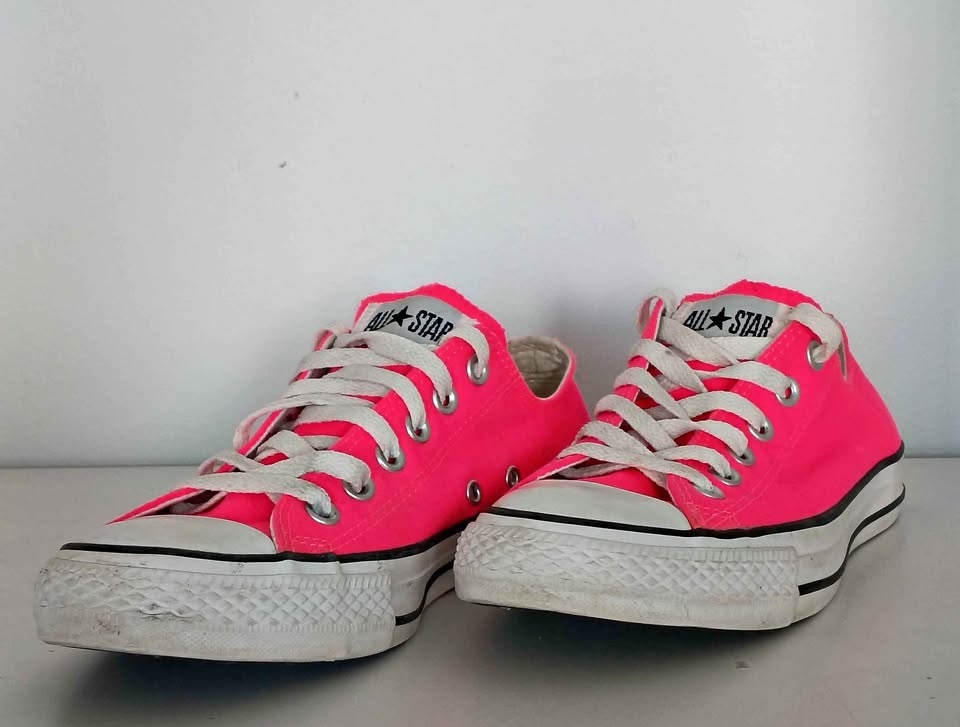 Pink Low-Top Converse Chuck Taylor All-Star - Women’s Size 9
