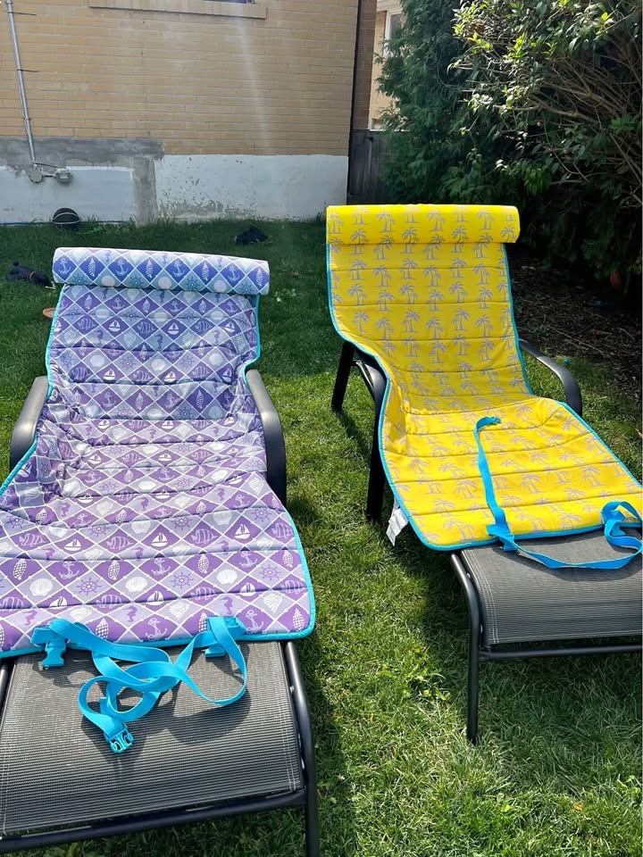 Sunbeds with covers