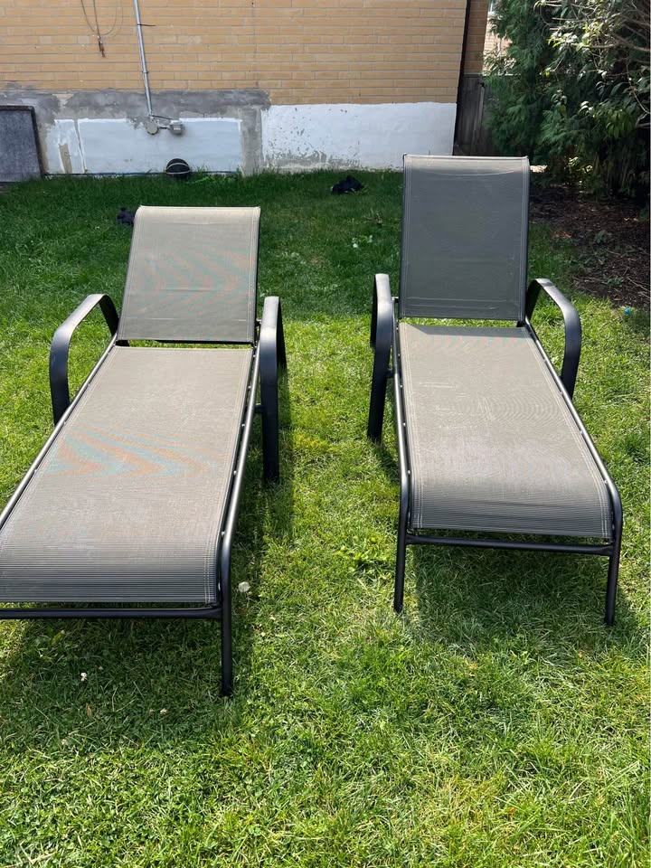 Sunbeds with covers - photo 2