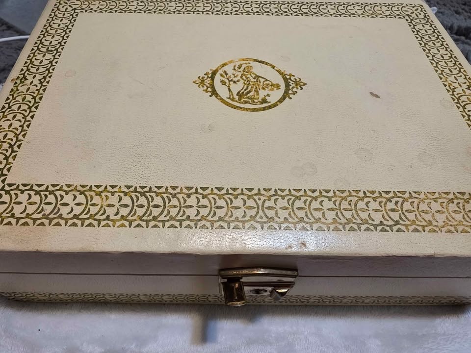 Vintage Jewelry Box - Multiple Organization Solutions - photo 5