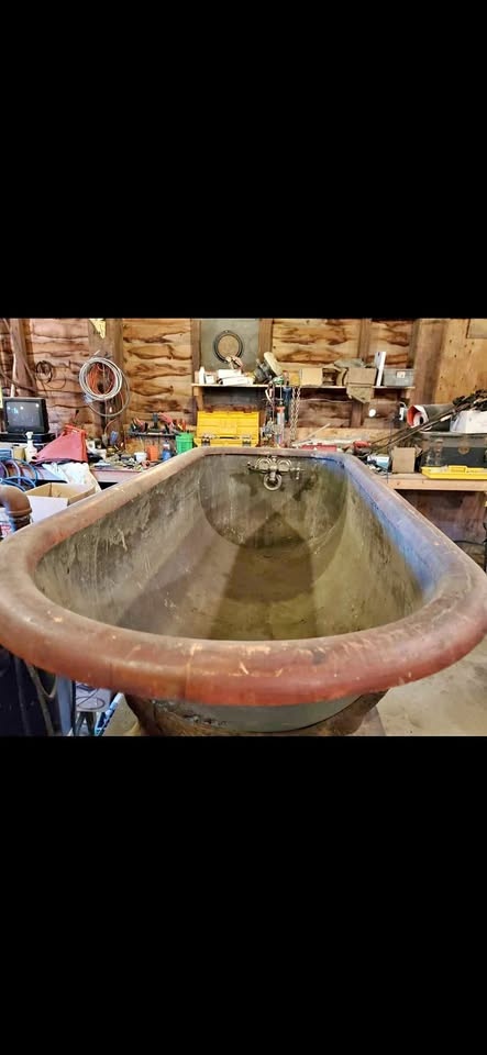 Bathtub 1900 antique