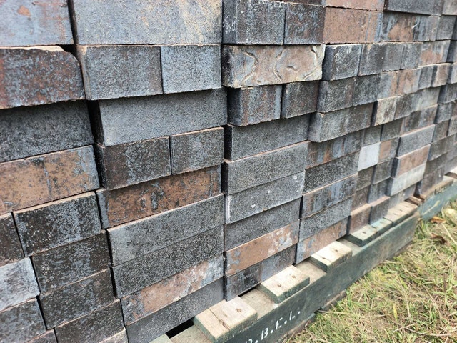 1064 Hi-End Brown-Grey Bricks - New - photo 3