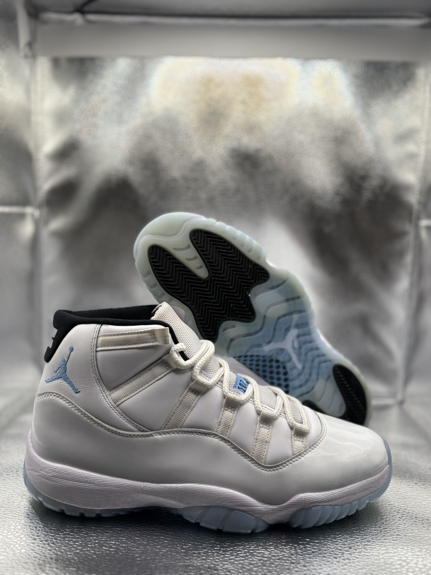 Air Jordan 11 Legend Blue 2024