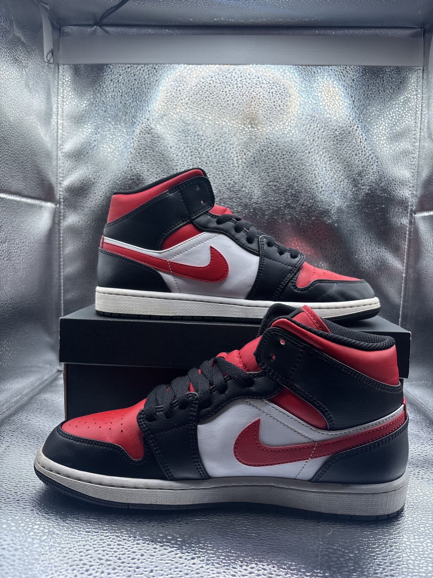 Air Jordan 1 Mid White Black Red - photo 5