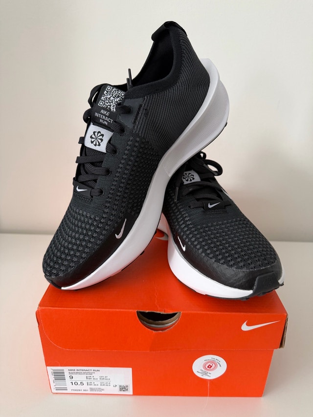Nike Men's Interact Run Running Shoe - NEW - Size 9