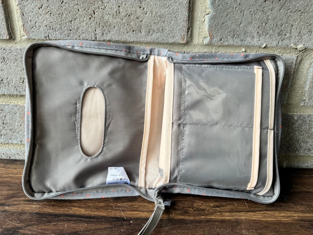Baby Diaper Bag - Portable Infant Toiletry Bag - Multi-Functiona - photo 4