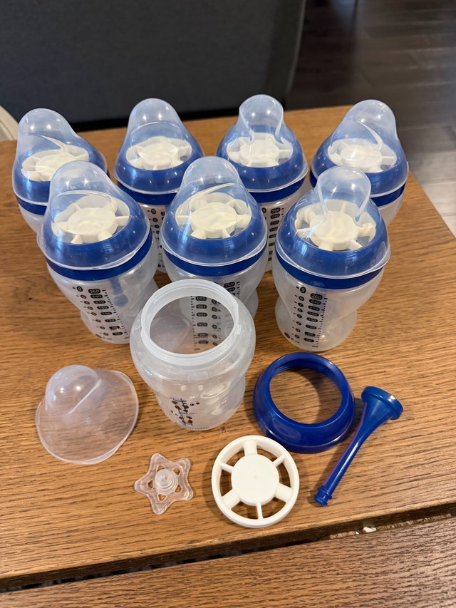 Tommee Tippee Baby Bottles and Nipples - 8 Bottles, 26 Nipples - photo 3