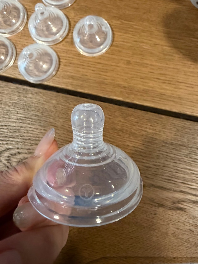 Tommee Tippee Baby Bottles and Nipples - 8 Bottles, 26 Nipples - photo 4