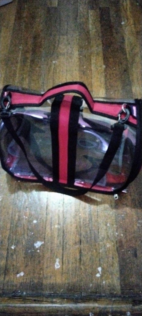 SMALL DOG OR CAT CARRIER