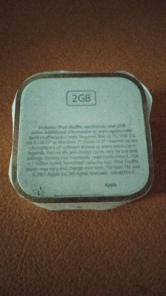 Apple iPod Shuffle 2GB - photo 3