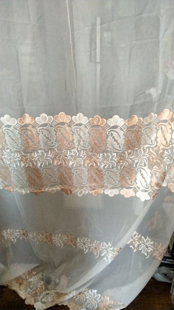 EMBROIDERED PANELS - photo 2
