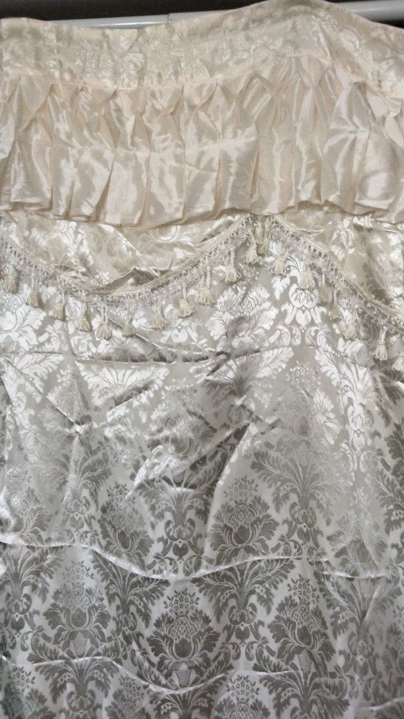 JACQUARD PANELS ATTACHED SCALLOPED FESTOON - photo 3