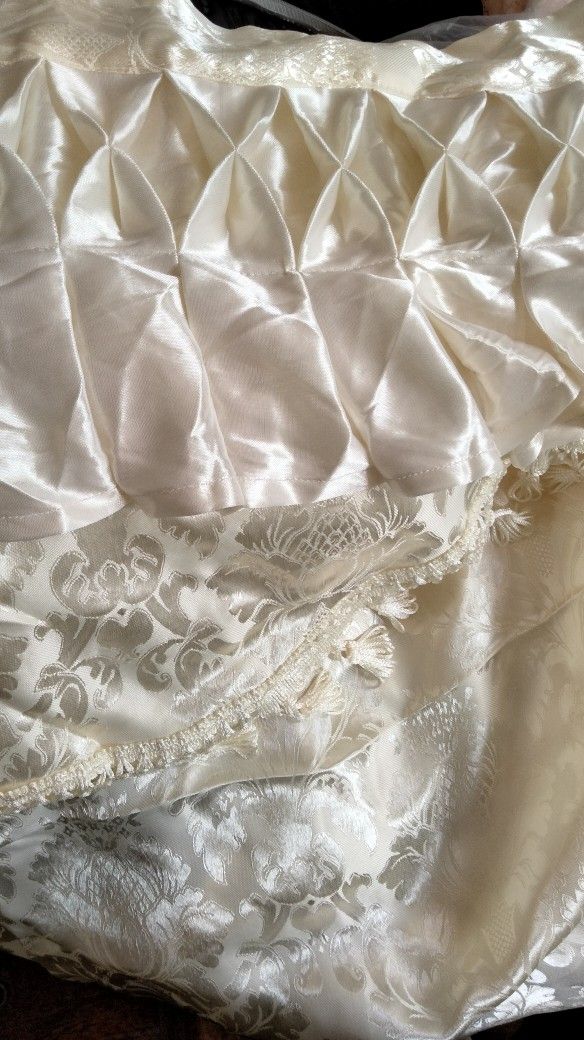 JACQUARD PANELS ATTACHED SCALLOPED FESTOON - photo 5
