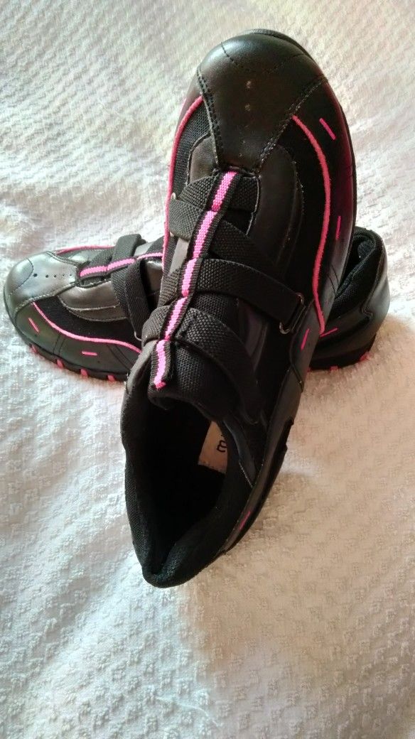 FABCO Sneakers - Size 7.5 - Black/Fuchsia - photo 4