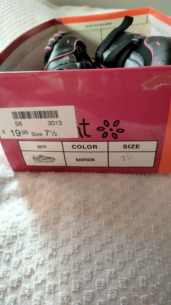 FABCO Sneakers - Size 7.5 - Black/Fuchsia - photo 5