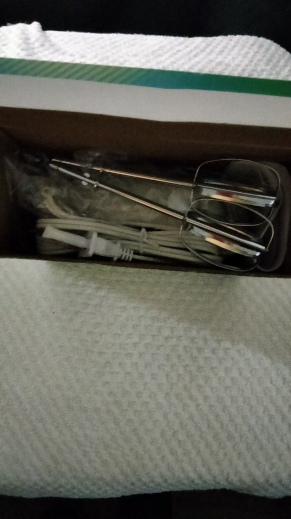 TOASTMASTER 6 SPEED HAND MIXER - photo 2