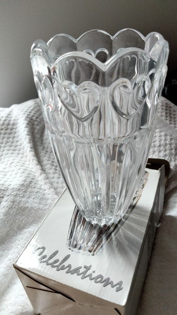 CELEBRATION SWEET HEART 7 1/2" Crystal Vase