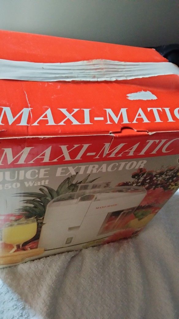 MAXI-MATIC JUICE EXTRACTOR - photo 4