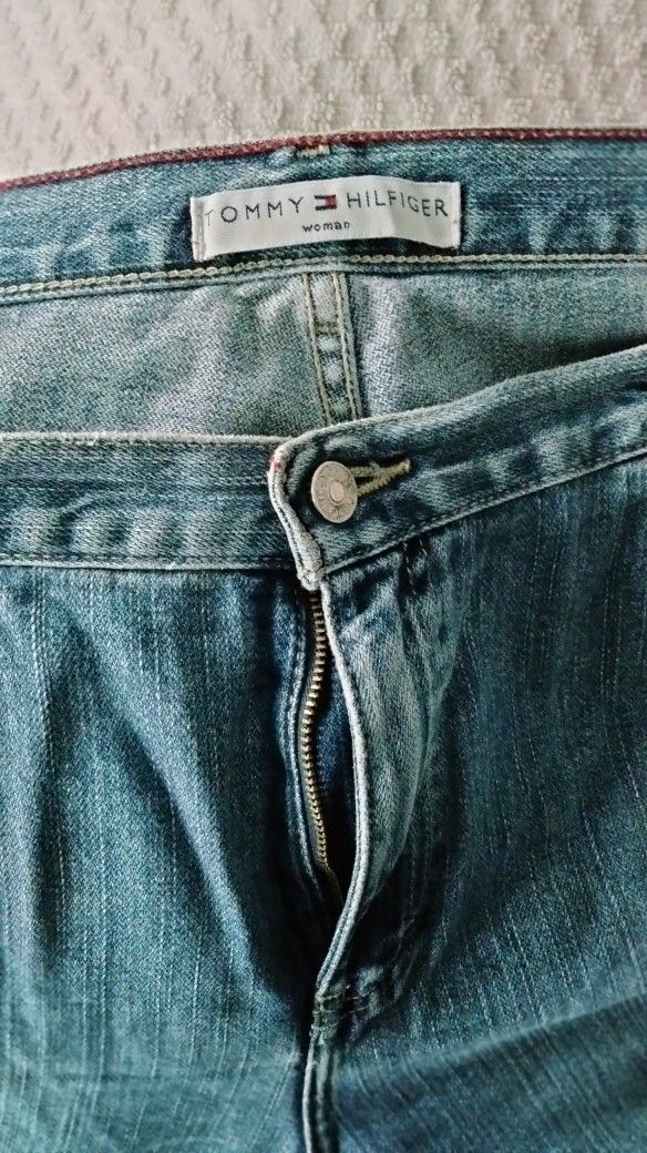 Tommy Hilfiger Women's Size 20 Hipster Straight Jeans