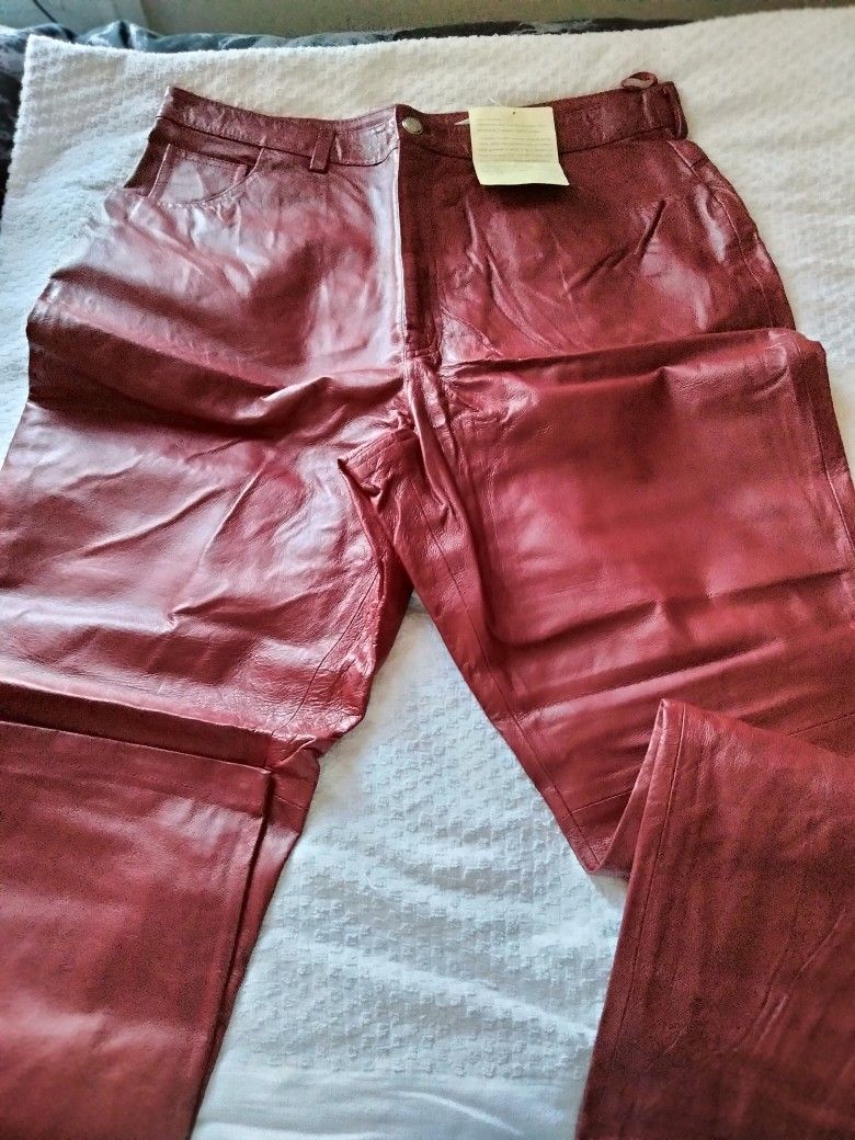 LEATHER PANTS