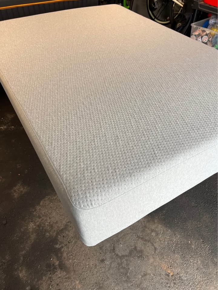 Casper One Full Size Mattress, Like New - photo 3
