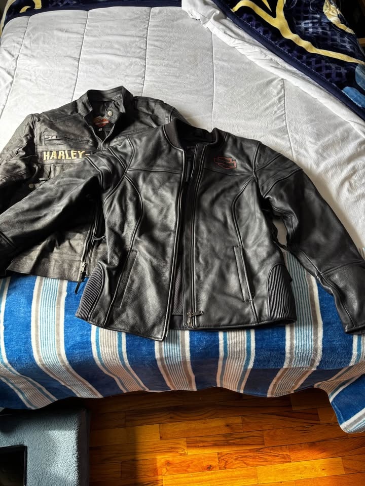 Harley-Davidson Leather Jackets (2) Men L, Women M - photo 2