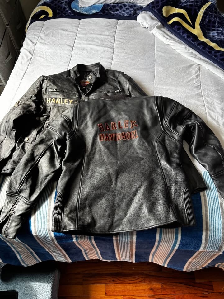 Harley-Davidson Leather Jackets (2) Men L, Women M - photo 3