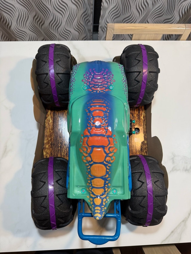 Hot Wheels Mega-Wrex 1:6 RC Monster Truck - Extra Large (2FT+) - photo 3