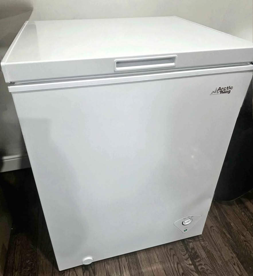 Quick sale $150 Arctic King 7 cu. ft. Chest Freezer