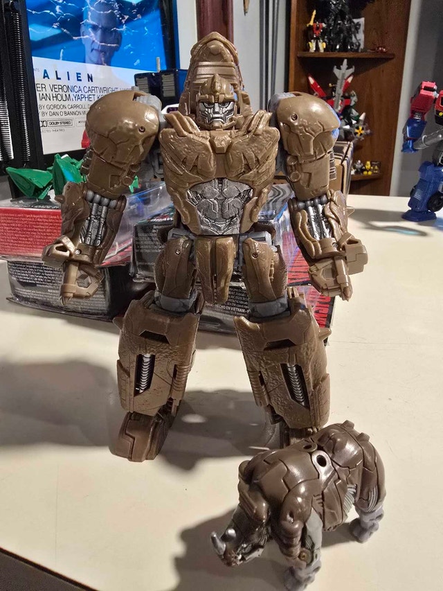 Transformers ROTB Mainline Rhinox Action Figure