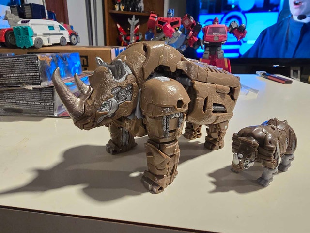 Transformers ROTB Mainline Rhinox Action Figure - photo 4