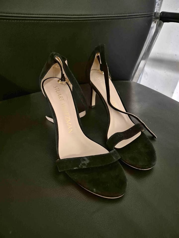 Stuart Weitzman Nudistcurve Heels