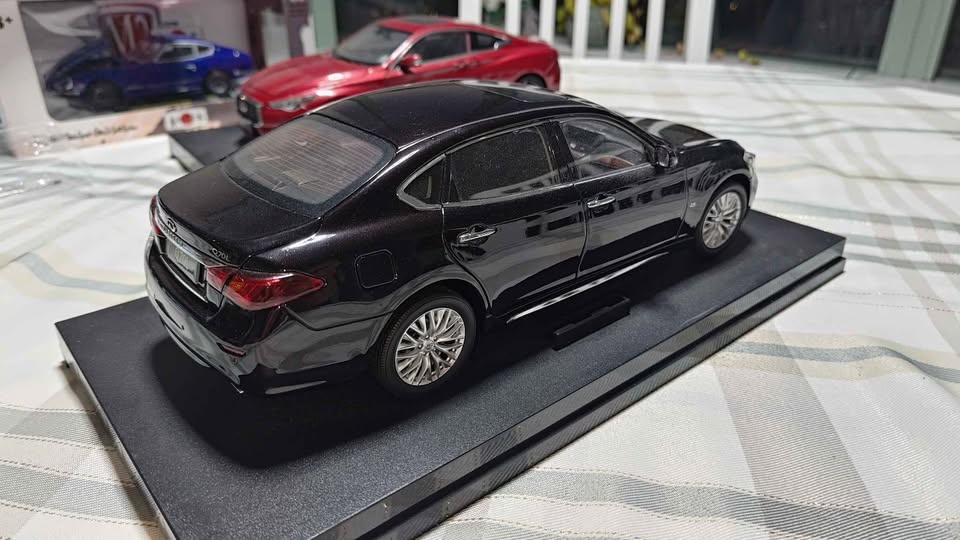 Nissan / Infiniti Diecast Models - Pair - photo 4