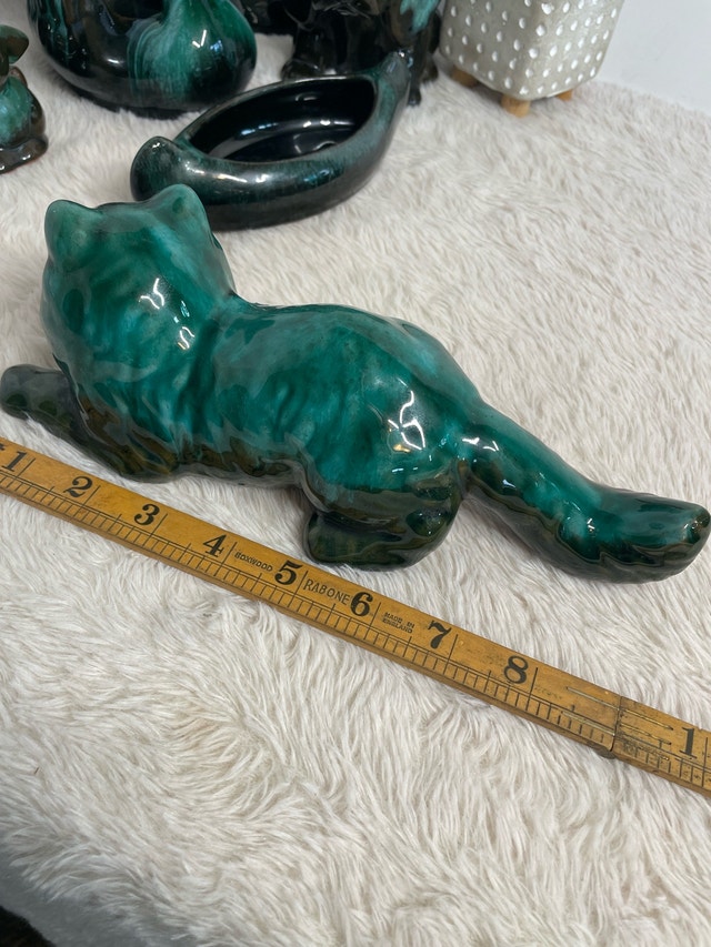 Vintage Blue Mountain Figurines and Piggy Banks - photo 2