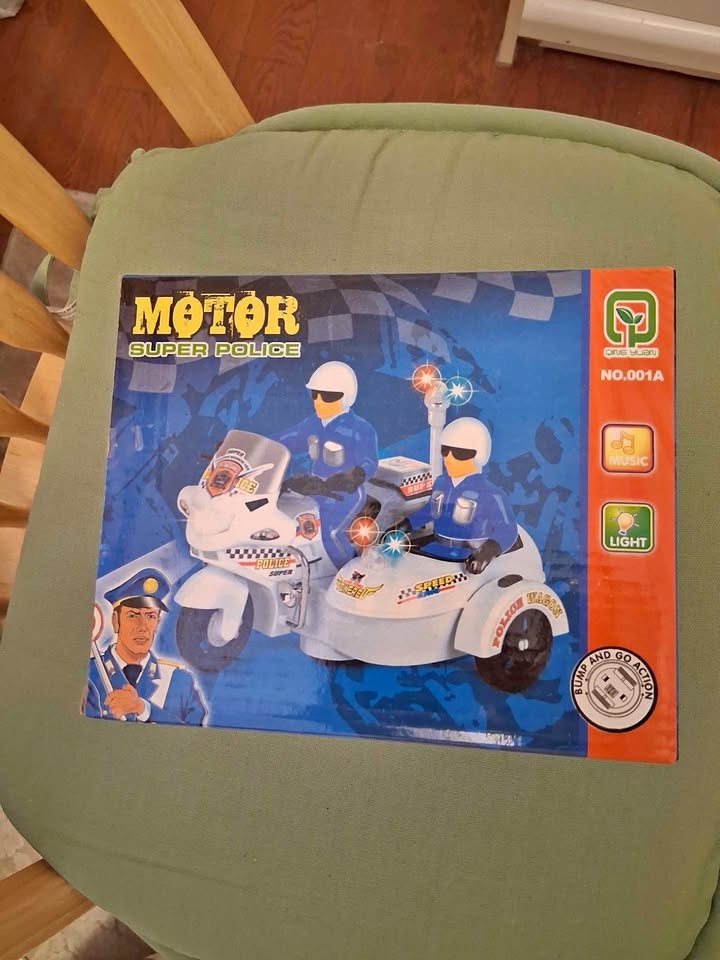 Brand new Motor Super Police toy motorcycle