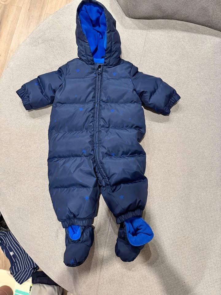 Gap Winter Bodysuit 0-6 Months