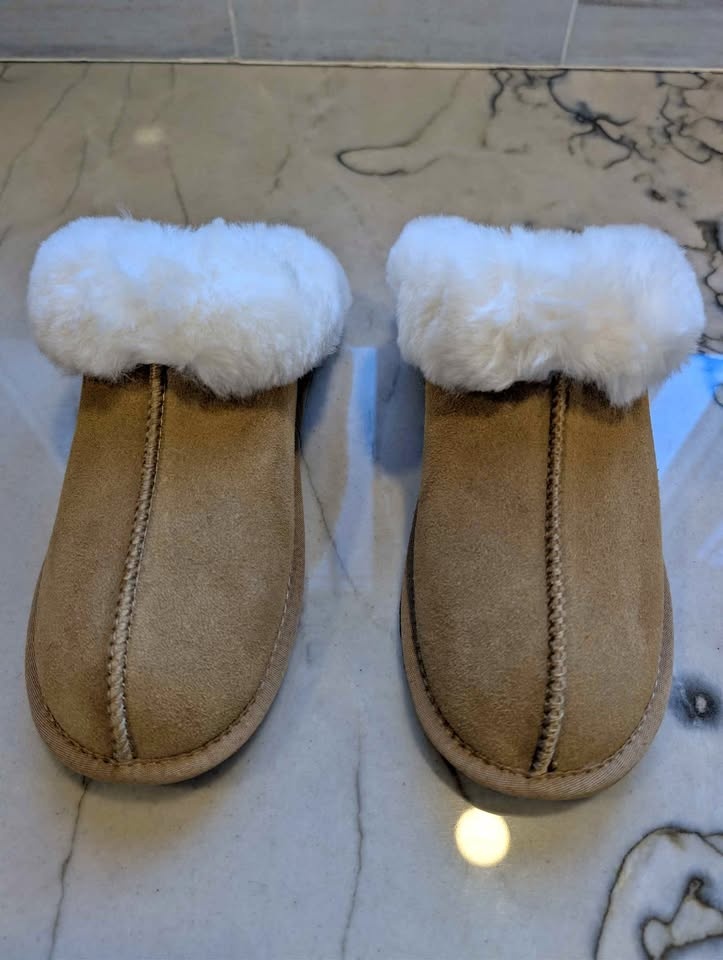 Ugg Women's Scuffette II Slipper - Size 7-10 Available