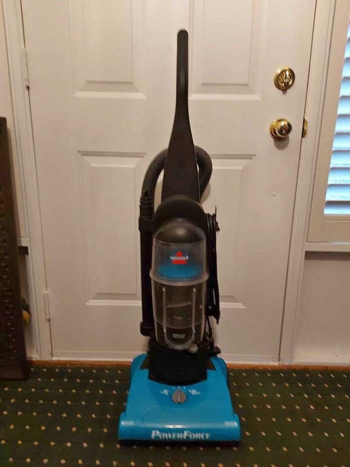 Bissell Upright Vacuum Cleaner Model 12404