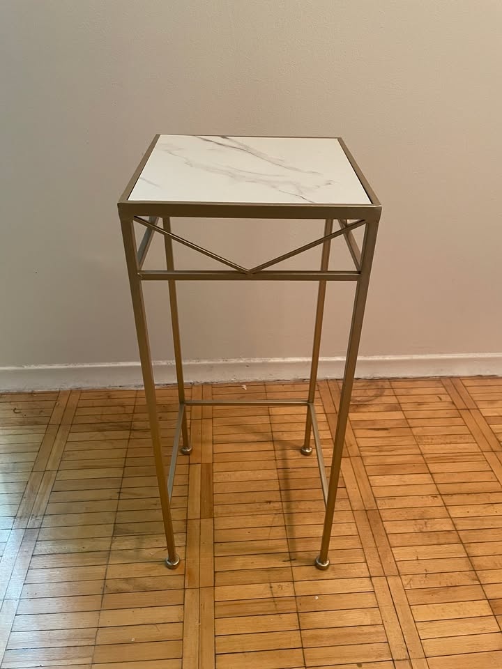 White/Gold Accent Table - photo 2